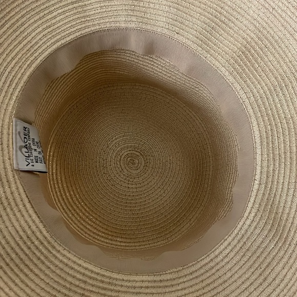 Villager by Liz Clairborne Cream Wide-Brim Packable Hat - Picture 6 of 8